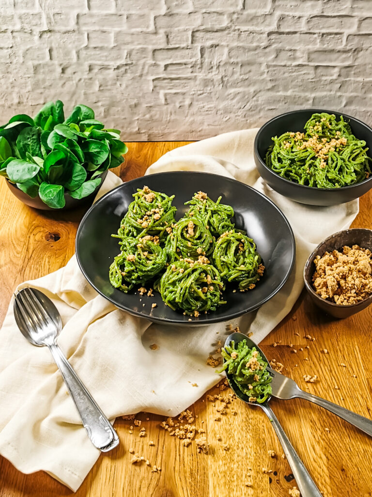 Feldsalat-Pesto mit Spaghetti